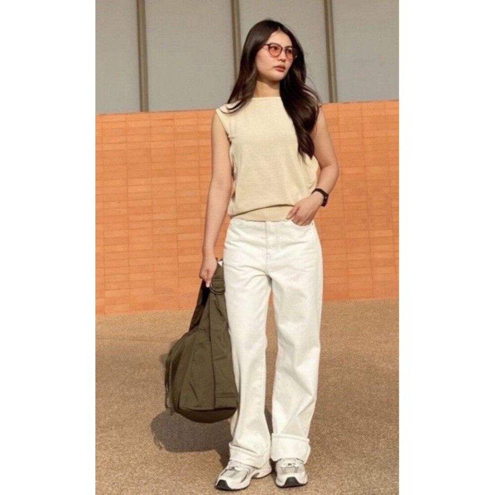 Uniqlo U Womens Cocoon Sweater Sleeveless Beige Knit Top Small Preppy Academic